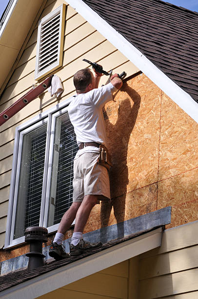 Best Custom Trim and Detailing for Siding  in West Bend, WI